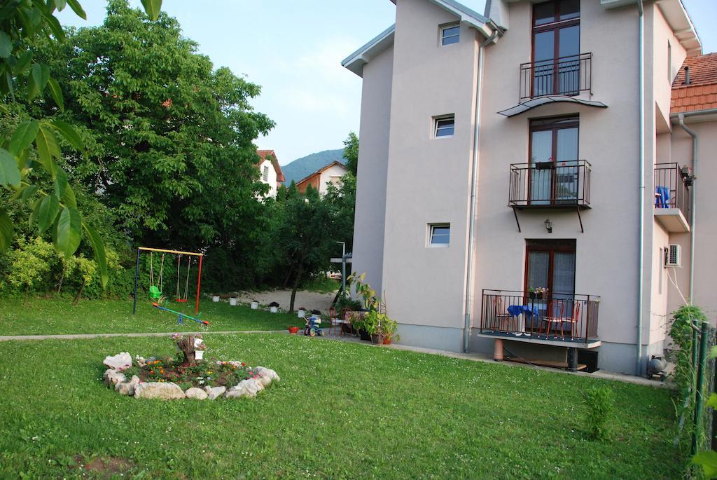 Apartments Hadzi Соко Баня Екстериор снимка