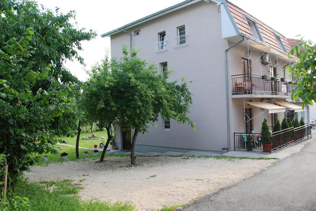 Apartments Hadzi Соко Баня Екстериор снимка